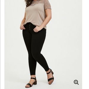 NWT Torrid Black Denim jeans Button Front Size 16